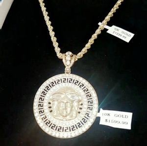 Gold Chain & Medusa Pendant